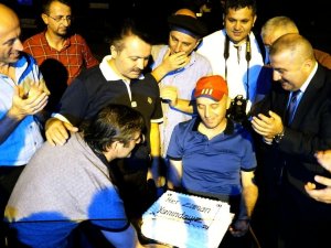 Gazetecilerden Kanserle Mücadele Eden Meslektaşlarına Moral Desteği