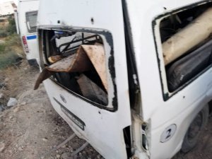 Güvenlik Güçlerinin Arabasında Patlama: 1 Ölü 6 Yaralı
