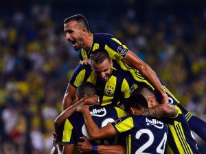 Fenerbahçe Galibiyetle Başladı