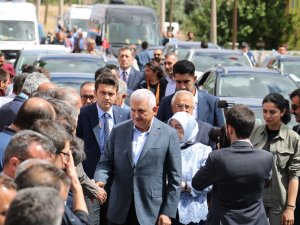Yıldırım’dan Bebeğiyle Şehit Olan Annenin Ailesine Ziyaret