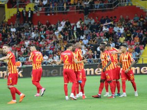Kayserispor Puanla Başladı