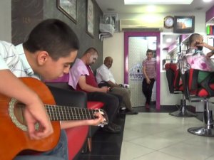 Canlı Müzik Eşliğinde Tıraş Keyfi