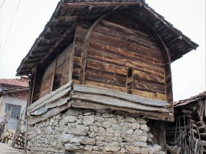 Haşerata Geçit Vermeyen 200 Yıllık Ambarlar