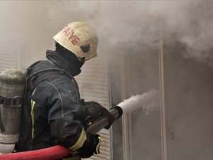 Samsun’da Saman Yüklü Depo Yangını