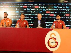 Galatasaray’da Toplu İmza Töreni
