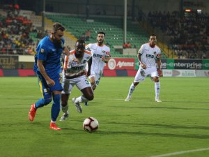 Antalya’da İlk Yarıda Gol Yok