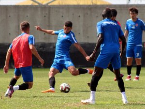 Ümraniyespor, Boluspor Maçı Hazırlıklarını Sürdürdü