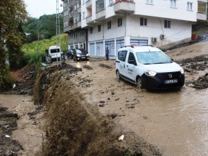 Trabzon’da Aşırı Yağış Heyelana Neden Oldu