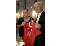 Akhisar Belediyespor’dan Milli Takım'a Ziyaret