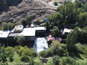 Dünyanın En Genç Şelalesi 400 Bin Misafiri Ağırlıyor