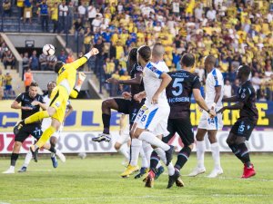 İlk Yarı Karşılıklı Golle Geçildi