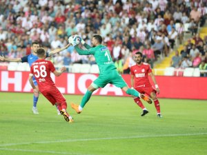 Kasımpaşa Sivas’ı Rahat Geçti