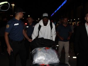 Trabzonspor Caleb Ekuban’ı Trabzon'a Getirdi