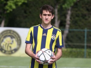 Fenerbahçe Ömer Faruk Beyaz İle Sözleşme İmzaladı