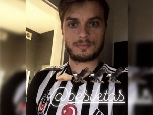 Beşiktaş Formasını Giydi