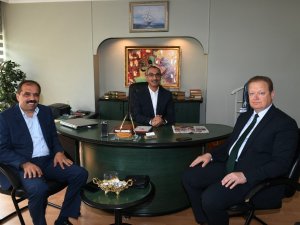 Vali Yavuz Ve Milletvekili Balta, Türkiye Gazetesi Ve İhlas Pazarlama İl Temsilciliğini Ziyaret Etti