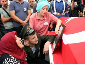 Şehit Annesi: Seninle Gurur Duyuyorum