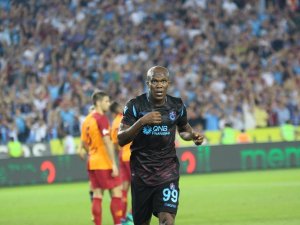Spor Toto Süper Lig: Trabzonspor: 3 - Galatasaray: 0 (İlk Yarı)
