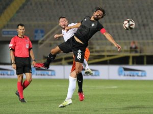 İzmir’de 4 Gollü Beraberlik