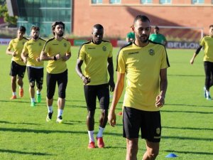 Taraftarla Tartışan Boutaib’e Yönetimden Uyarı