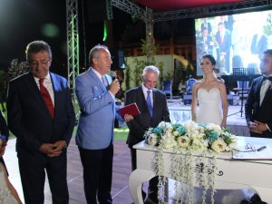 Muharrem İnce’den Genç Çifte "6 Çocuk" Tavsiyesi