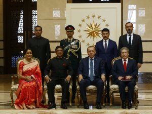 Hindistan Büyükelçisini Kabul Etti
