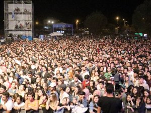 Festivale İlk Gün 20 Bin Kişi Katıldı