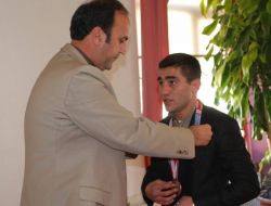Tokatlı Boksöre Bronz Madalya