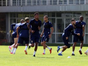 Fener Yan Top Ve Hücum Çalıştı
