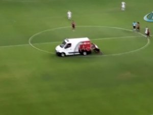 Ambulans Sahada Bozulunca İş Futbolculara Düştü