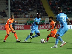 İlk Yarı Tek Golle Bitti