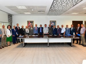Genç, Birim Müdürleriyle Performans Değerlendirme Toplantısı Yaptı