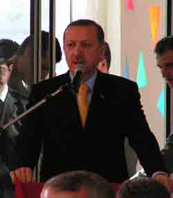Erdoğan : Çetelerle Mücadelemiz Sürecek