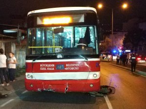 Halk Otobüsü Motosiklete Çarptı: 2 Ölü
