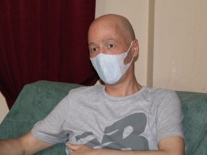 Kanser Hastası Arkadaşa Duygulandıran Sürpriz