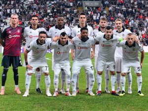 Beşiktaş’tan Tarihi Başarı