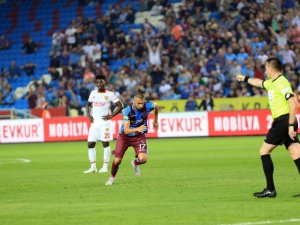 Spor Toto Süper Lig: Trabzonspor: 1 - Göztepe: 2 (Maç Sonucu)