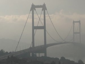İstanbul’da Sis Kartpostallık Görüntüler Oluşturdu