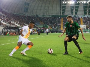 Geçen Sezon Da Gomis Penaltı Kaçırmıştı