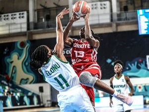 Milliler Nijerya Engelini Aşamadı