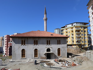 Rize’de Yıkılan Orta Camii’nin Yerine Timya Vadisi’nde Yapılan Caminin İnşaatı Sürüyor