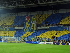 Fenerbahçe’den Derbi Koreografisi
