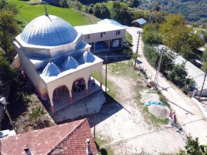 Minarenin Yapımı Köylüyü İkiye Böldü