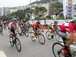 211 Kilometre Pedal Çevirerek Yarıştılar