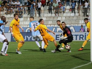 Adana Demir Es Es’i 4 Golle Geçti