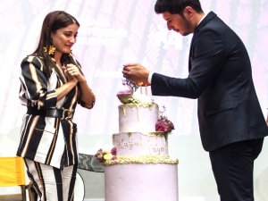 Oyuncu Hazal Kaya’ya Sürpriz