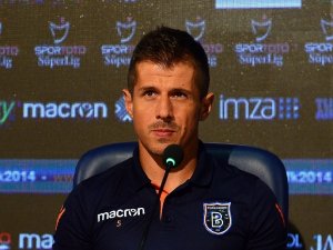 Abdullah Avcı, Emre Belözoğlu’nu Fenerbahçe’ye Sakladı