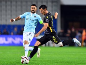 İlk Yarı Malatyaspor’un Üstünlüğüyle Bitti