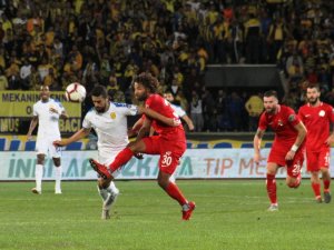 İlk Yarıda Tek Gol Var