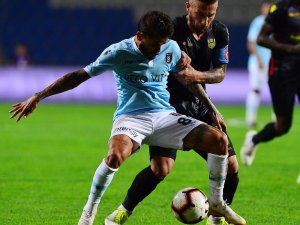 Başakşehir Ve Yeni Malatyaspor Puanları Paylaştı